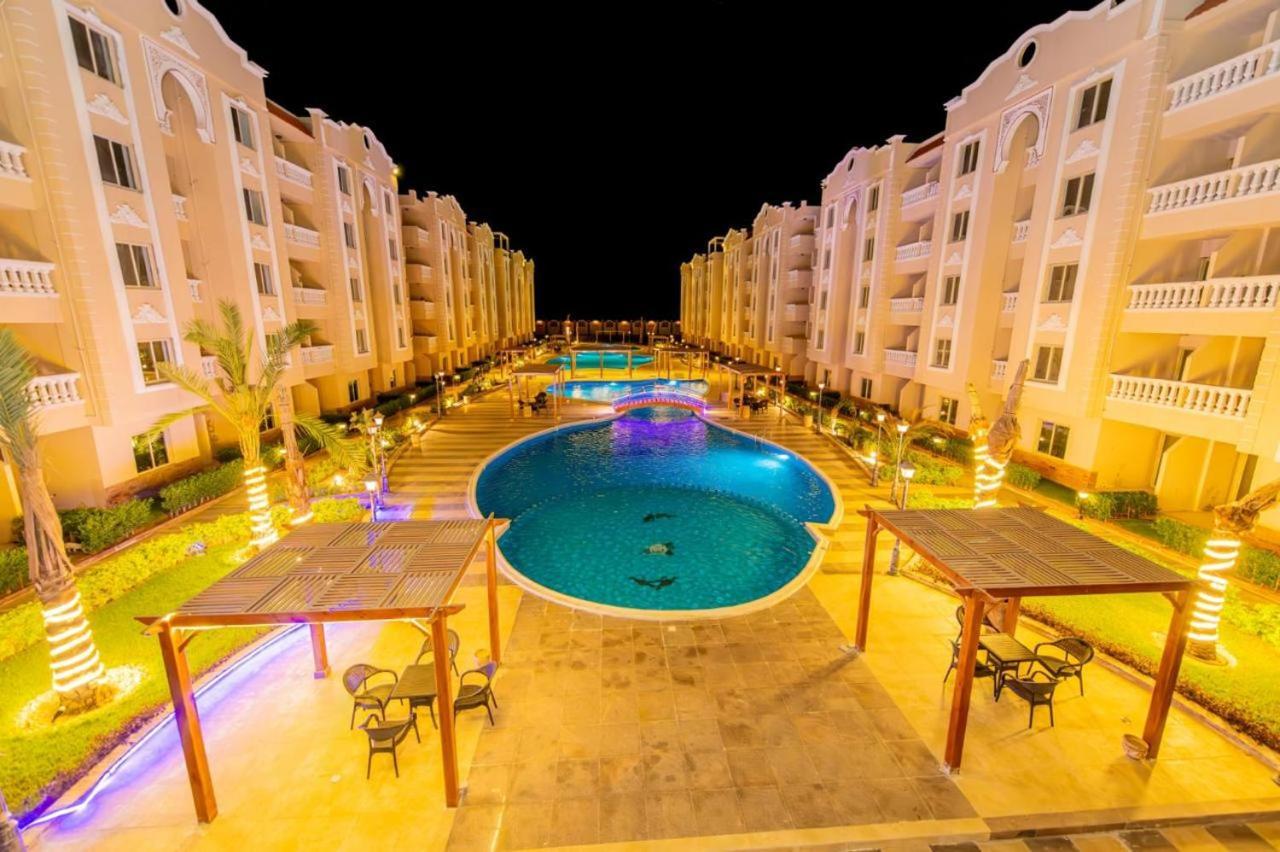 Avin Apartment