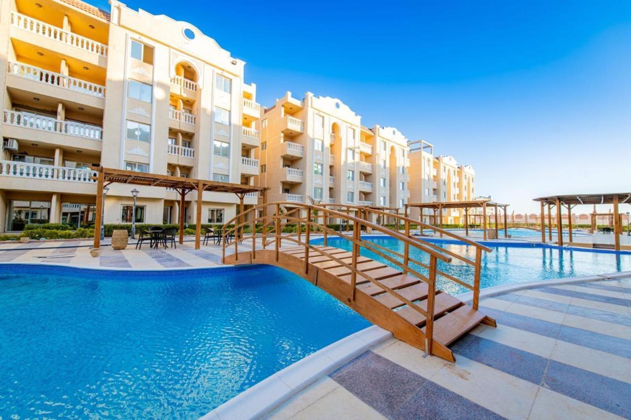 Avin Apartment